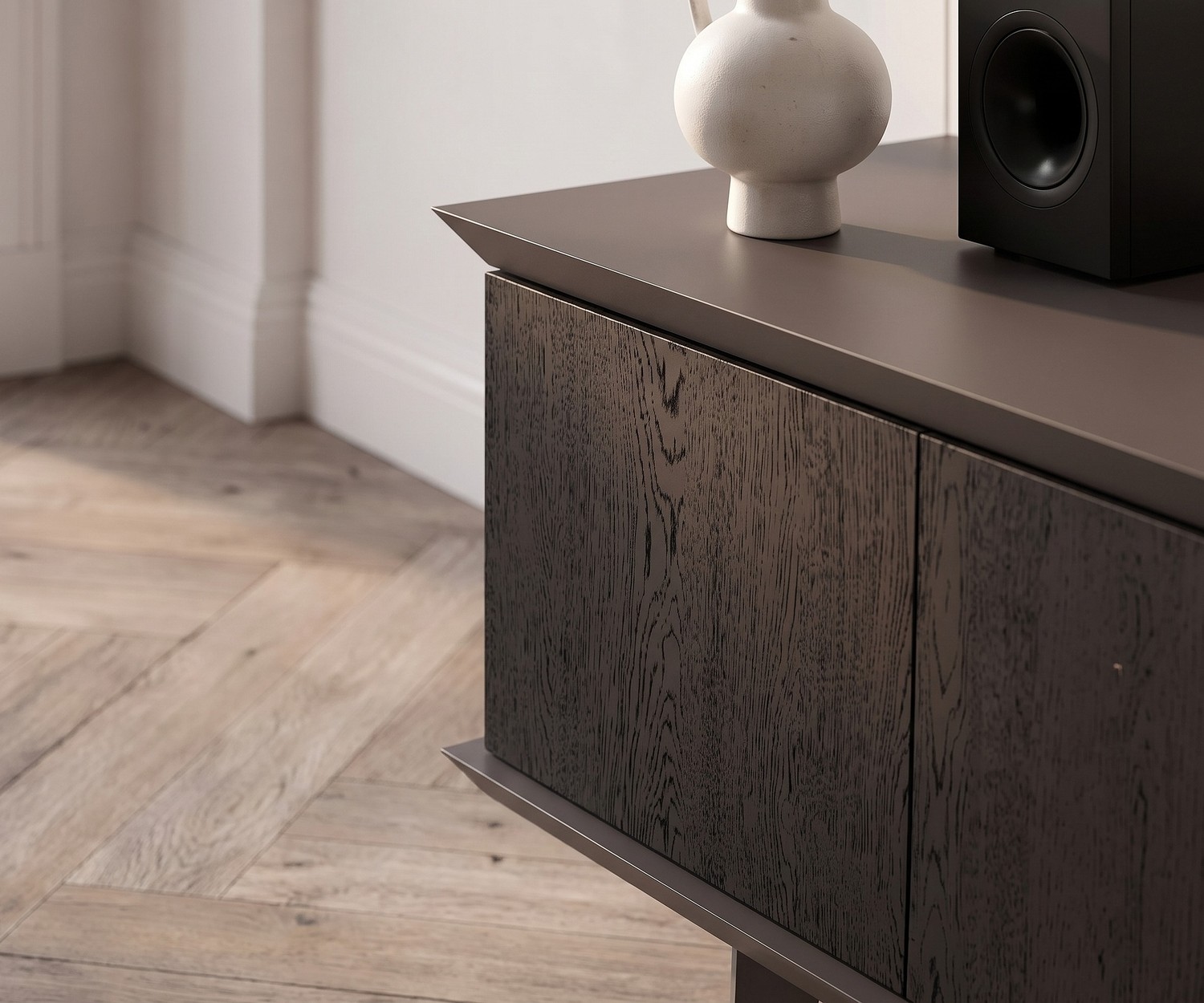 Ozzio Brera TV Lowboard Zwart Eiken TV lowboard Ozzio Brera in zwart eiken voor de moderne woonkamer. Elegant Italiaans design dressoir met houtstructuur.