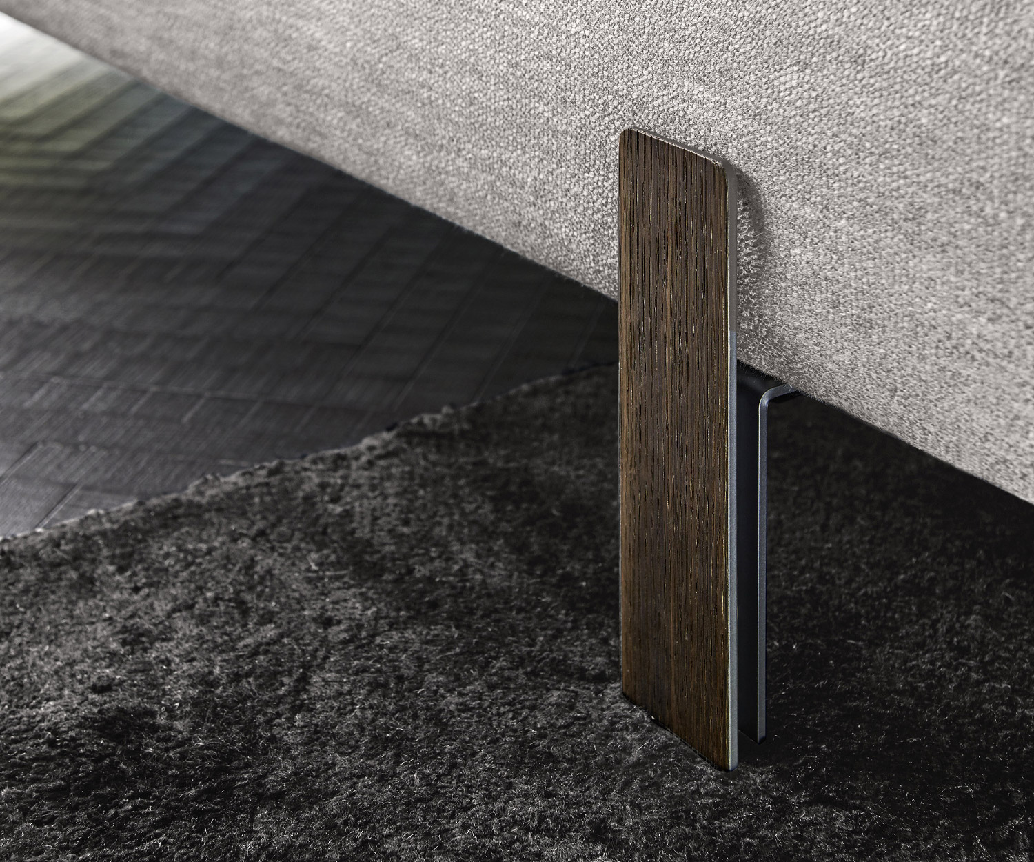 Detail van de metalen poten op het Decor-bed Livitalia Detail van de metalen poten op het Decor-bed Livitalia