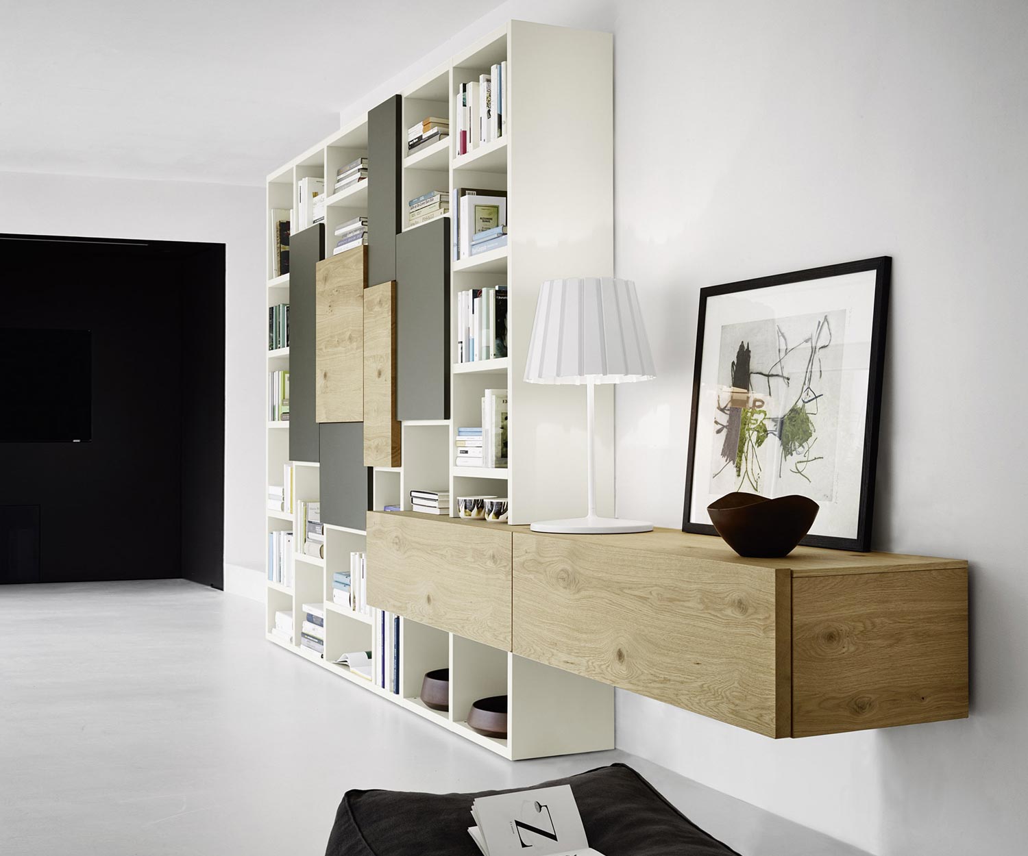 Hoogwaardige Livitalia C53 boekenkast met hangplank Hoogwaardige Livitalia C53 boekenkast met hangplank