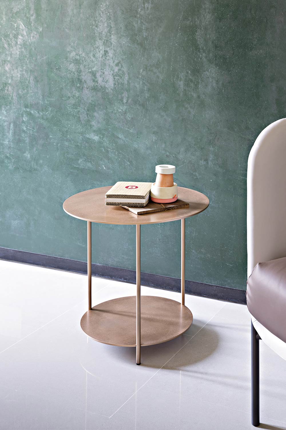 Table d'appoint ronde en cuivre Table d'appoint ronde en cuivre