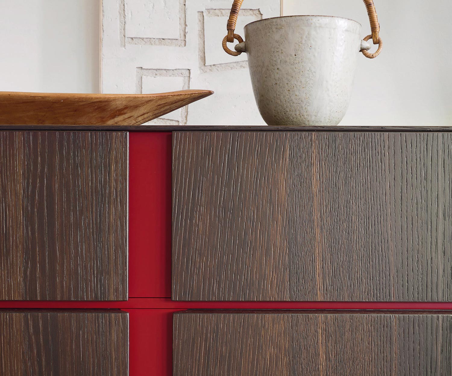 Modern Livitalia Abaco Design dressoir in detail Handgreep inkeping rood Modern Livitalia Abaco Design dressoir in detail Handgreep inkeping rood
