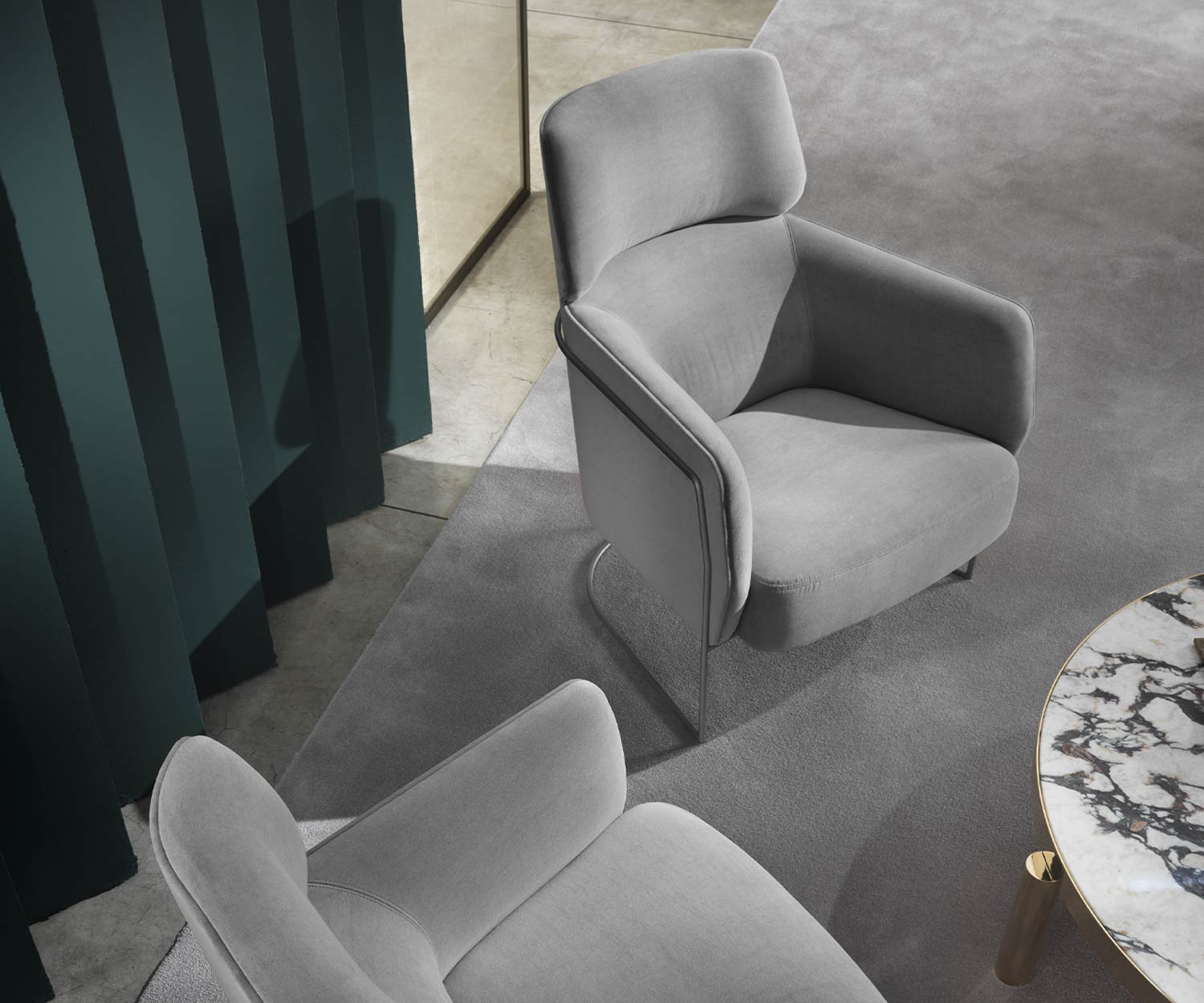 Confortable Marelli Nest Fauteuil design pour se relaxer en gris clair Confortable Marelli Nest Fauteuil design pour se relaxer en gris clair