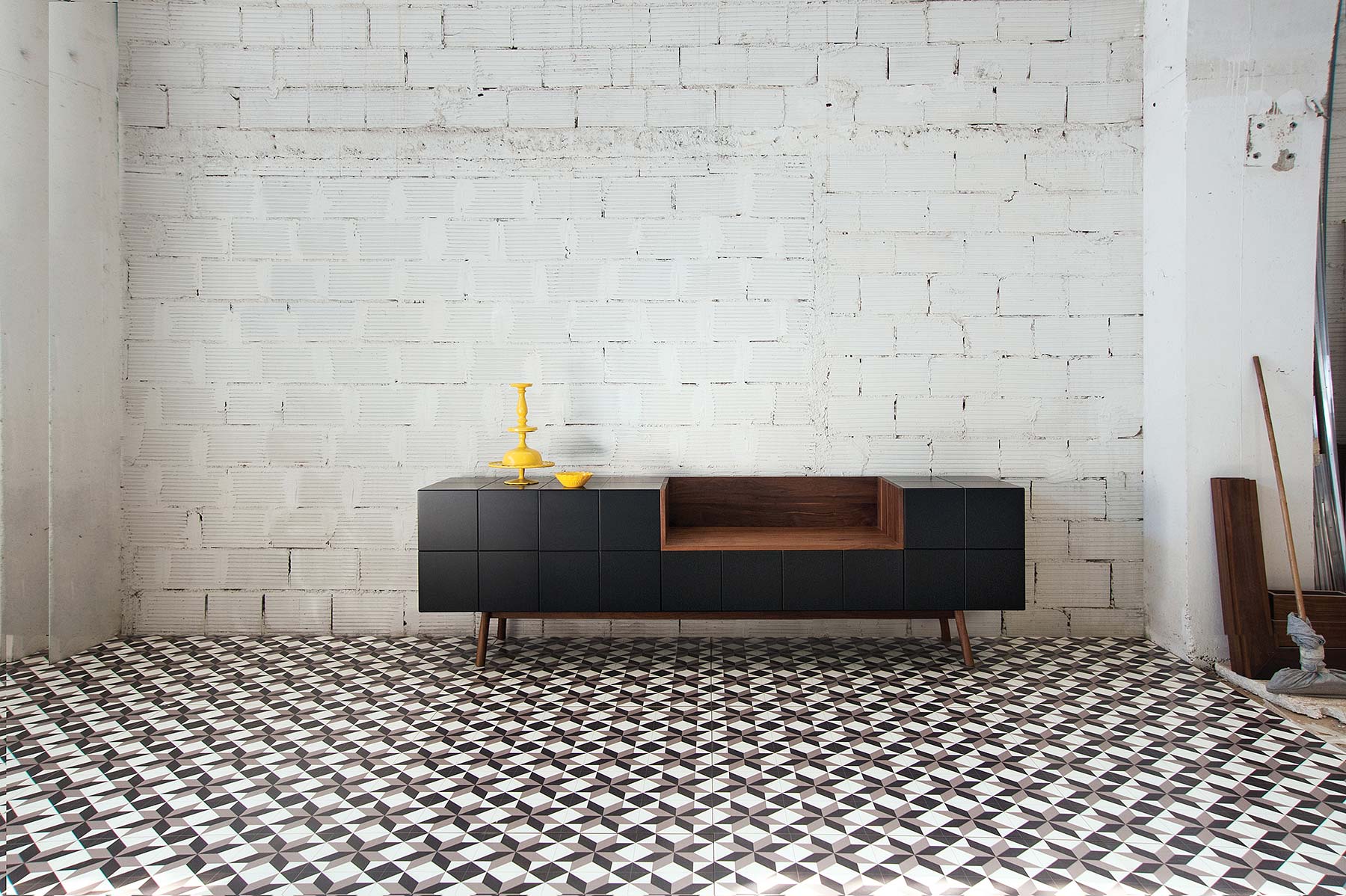 Dressoir walnoot zwart