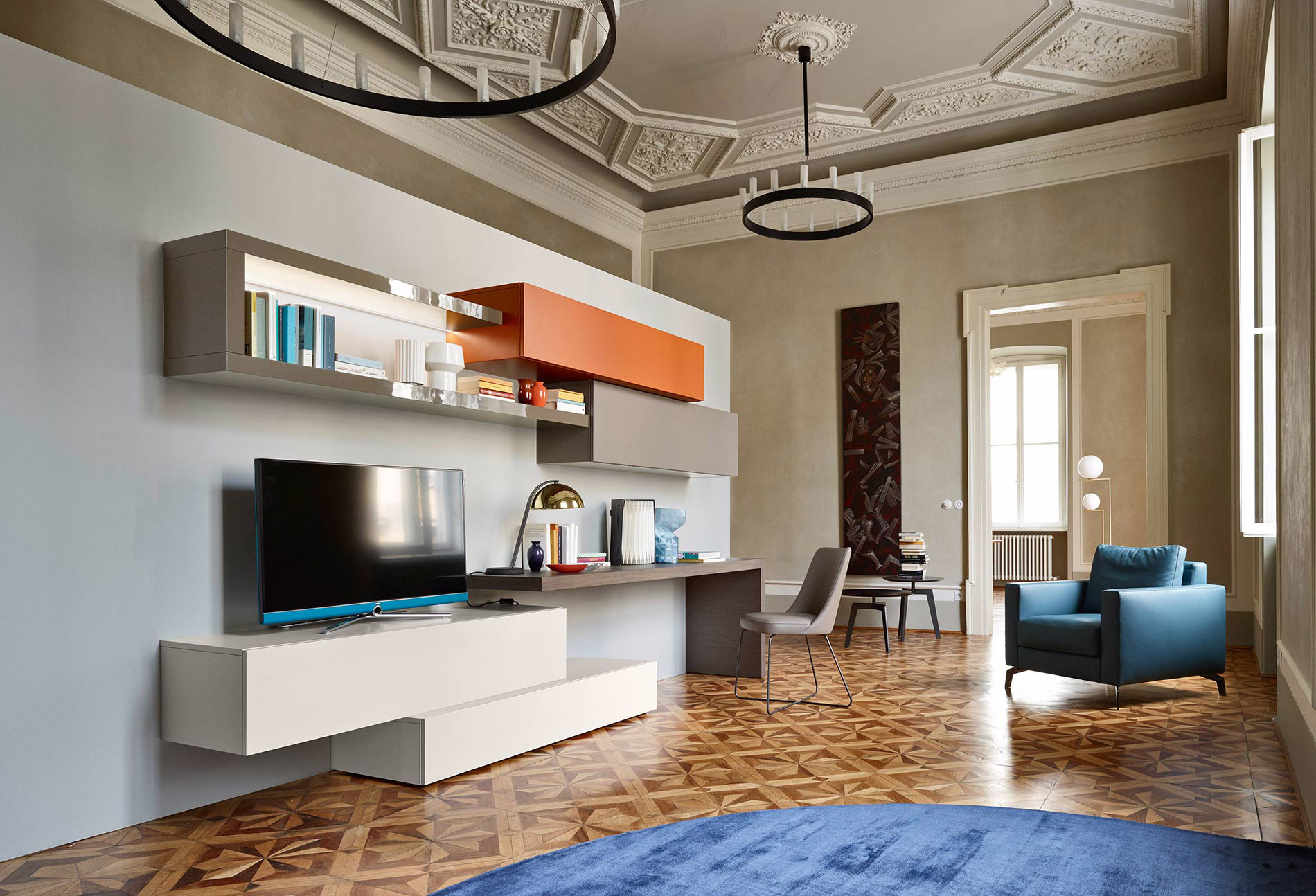 Modern wandmeubel met bureau