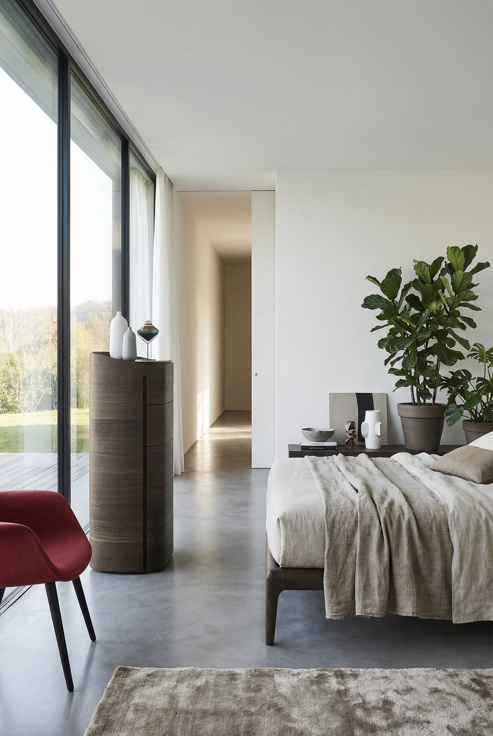 Commode avec des coins doucement arrondis dans un salon &agrave; l'&eacute;clairage doux.