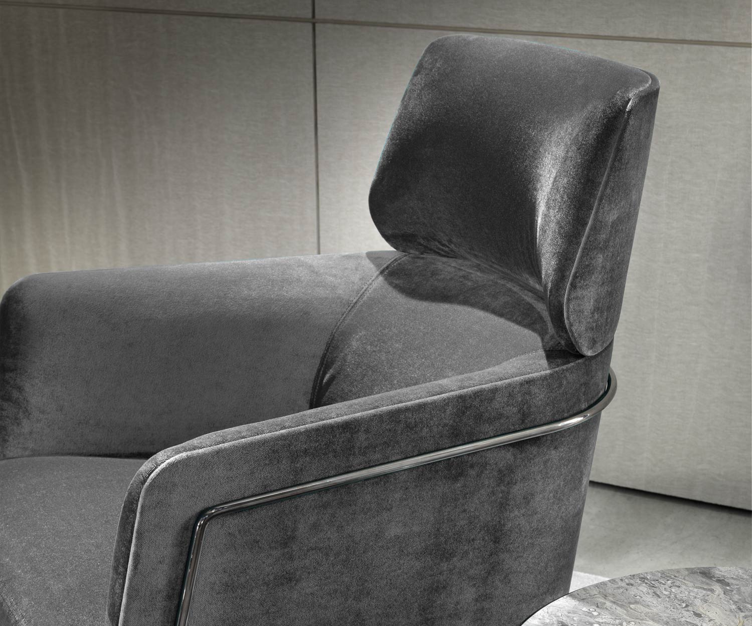 Hoogwaardige Nest fauteuil van Marelli in gedetailleerde donkergrijze bekleding