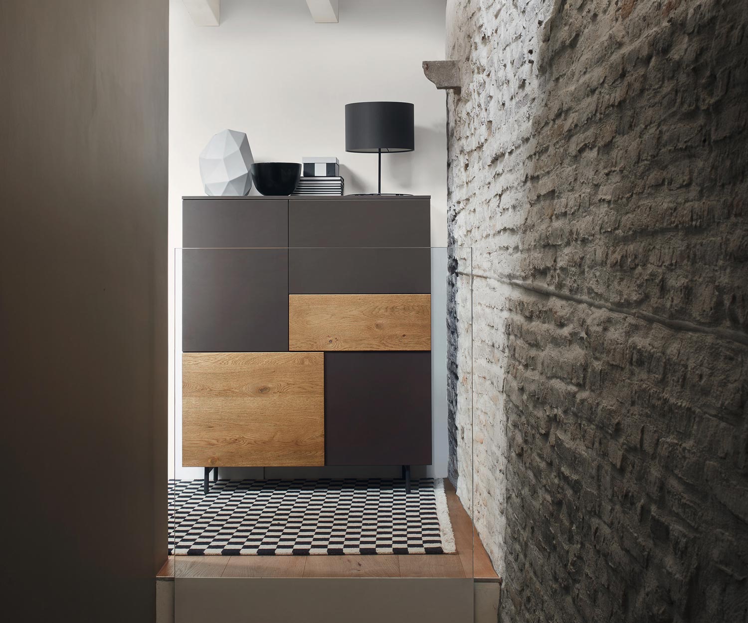 Exclusieve Livitalia Design highboard Incontro met laden en deuren zonder handgrepen Exclusieve Livitalia Design highboard Incontro met laden en deuren zonder handgrepen