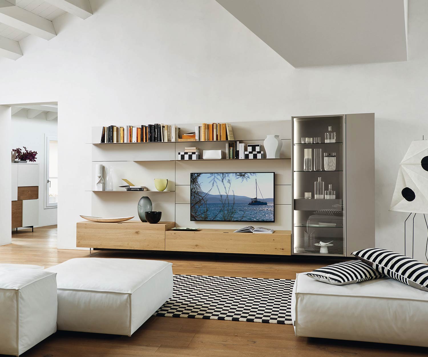 Exclusief Livitalia Design wandmeubel C42 met glazen kast en boekenplank Exclusief Livitalia Design wandmeubel C42 met glazen kast en boekenplank
