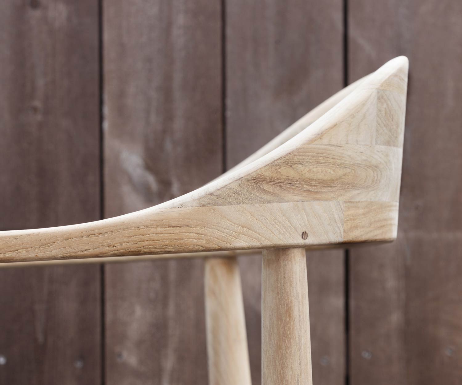 Oasiq Copenhagen Design tuinstoel met rugleuningdetail Oasiq Copenhagen Design tuinstoel met rugleuningdetail