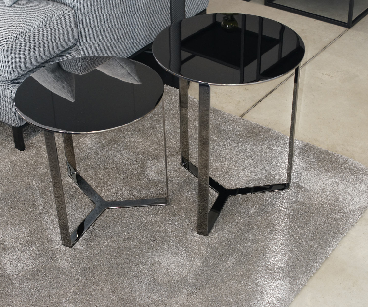 Modern Marelli Clip bijzettafeltje geborsteld messing Modern Marelli Clip bijzettafeltje geborsteld messing