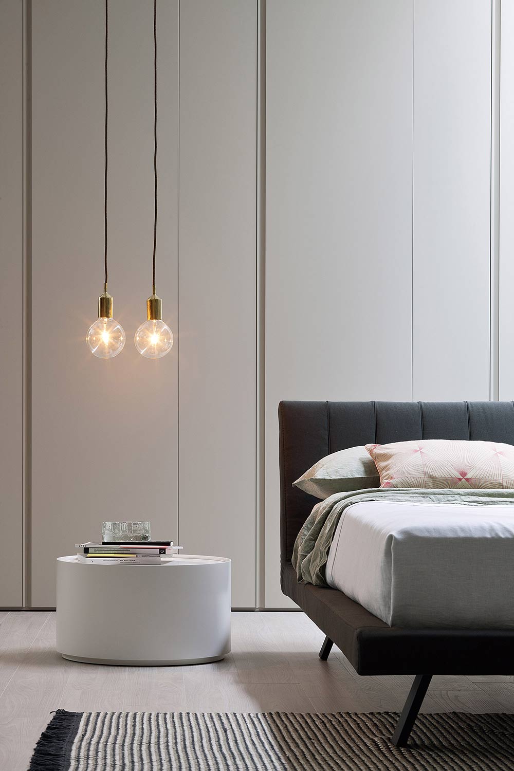 Table de nuit design ronde