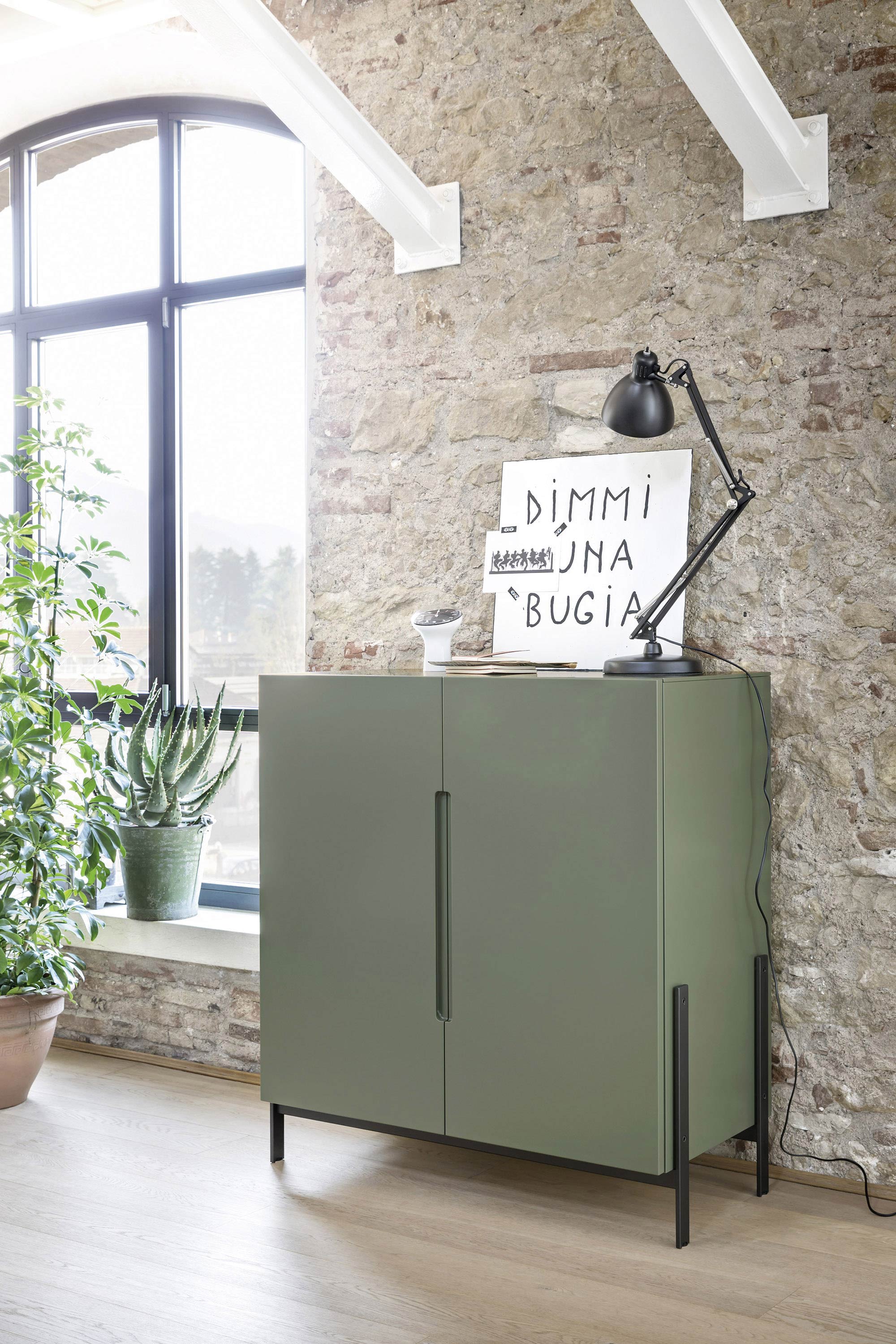 Groen design highboard