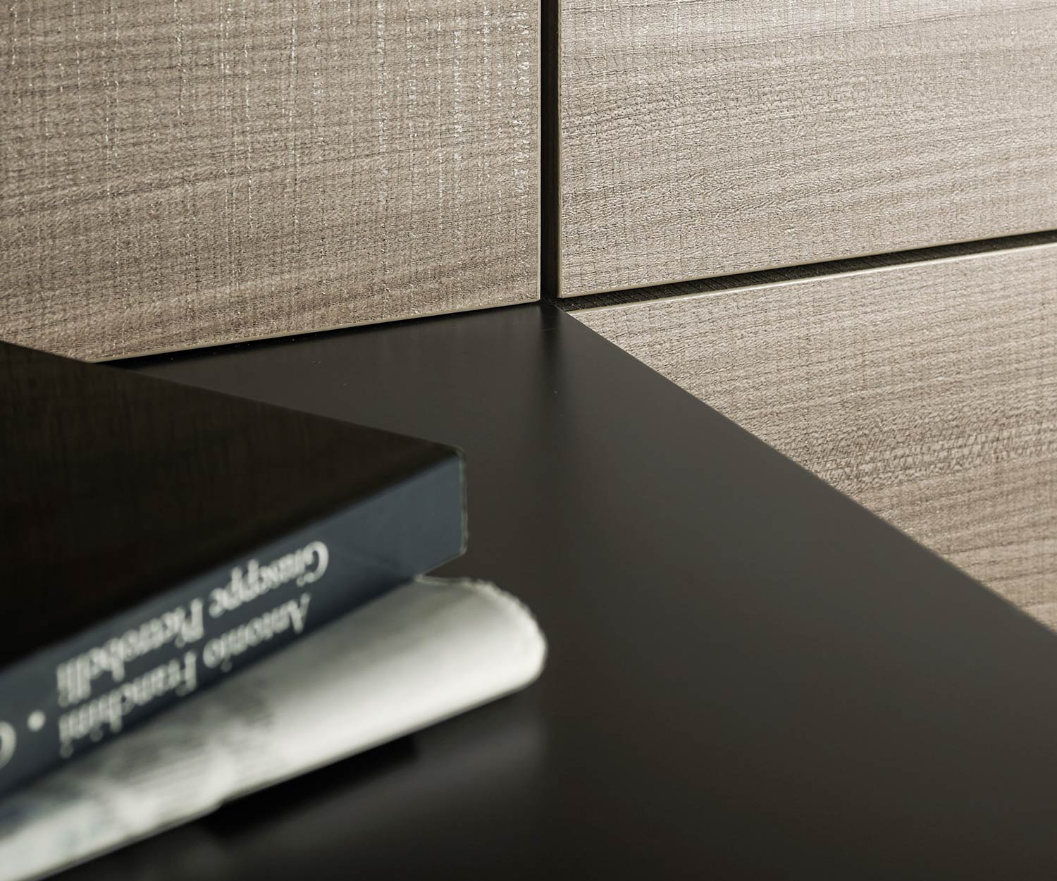 Livitalia Meuble-paroi design C36 détail étagère murale suspension Livitalia Meuble-paroi design C36 détail étagère murale suspension