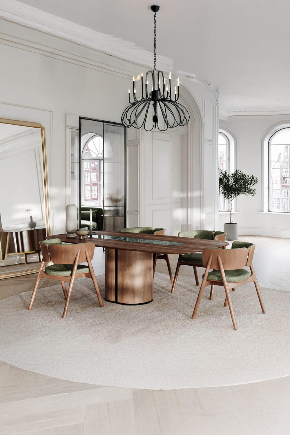 extravagante-eettafel-met-gecombineerd-hout-keramiek-tafelblad-onder-een-moderne-kroonluchter-en-omgeven-door-houten-stoelen