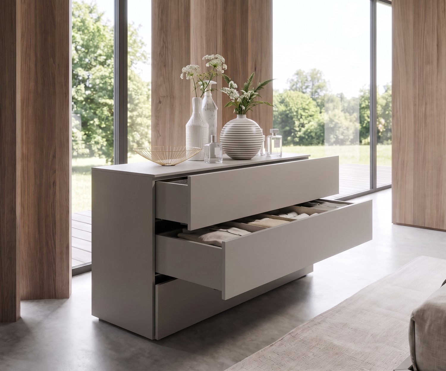 Commode design Livitalia Atena gris clair Commode Livitalia Atena pour chambre, meuble à tiroirs gris clair mat de style italien moderne avec vases décoratifs.