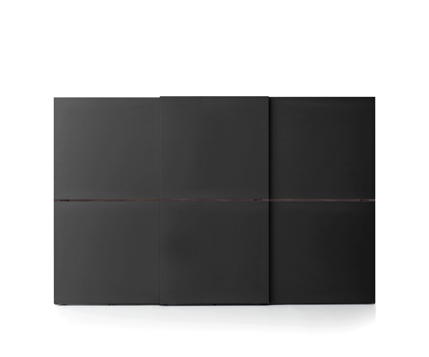 Design schuifdeurkast midden in zwart mat