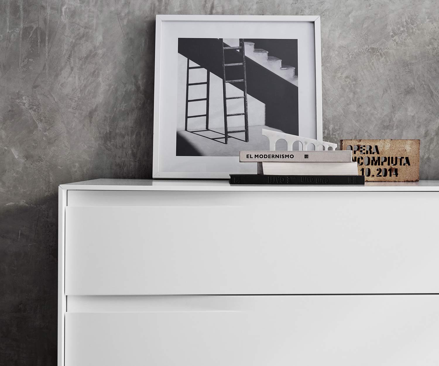 Moderne Livitalia Vela Design Sideboard en détail la poignée encastrée Moderne Livitalia Vela Design Sideboard en détail la poignée encastrée