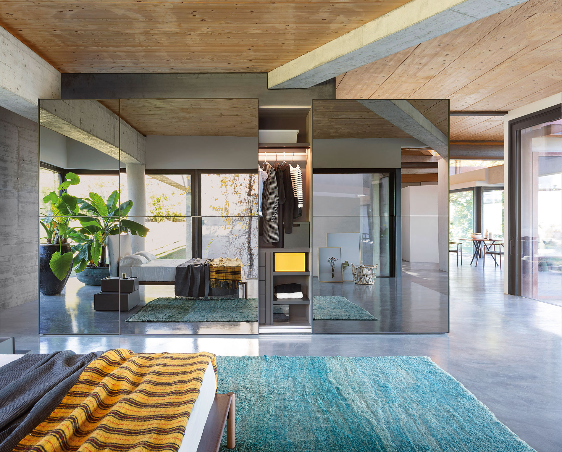 Chambre à coucher au design exclusif avec armoire et lit spacieux Chambre à coucher au design exclusif avec armoire et lit spacieux