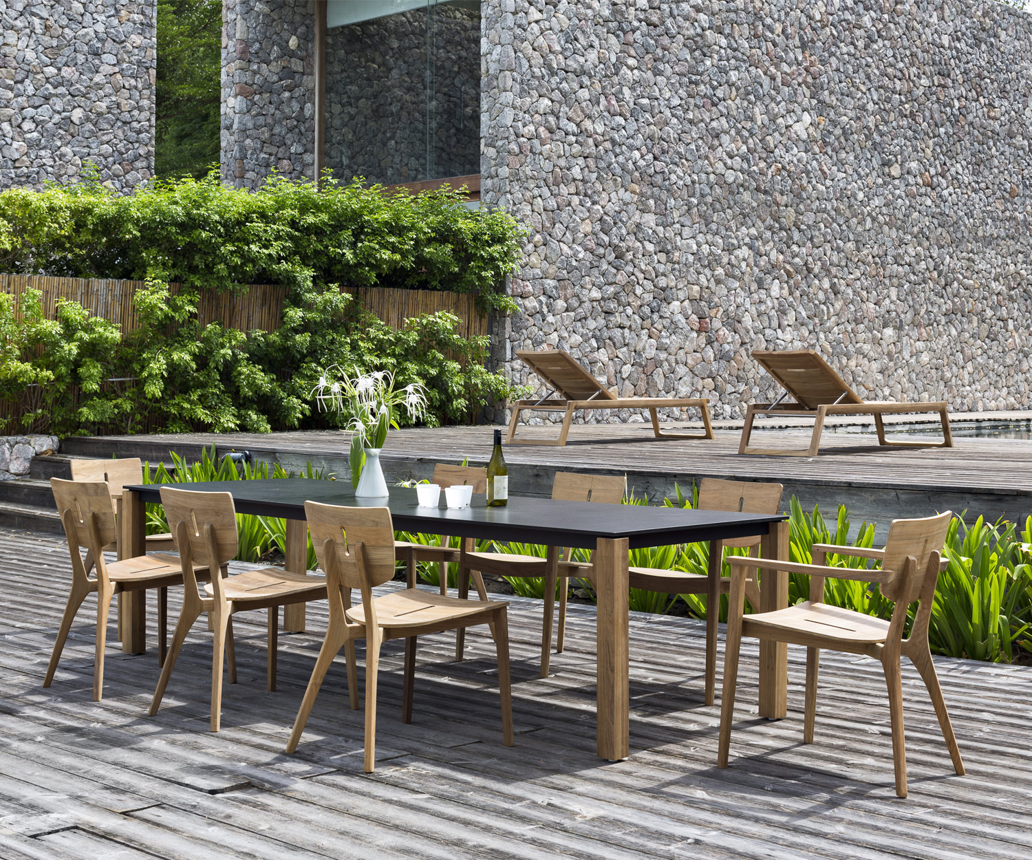 Table de jardin de haute qualité Oasiq Machar Design Teck Table de jardin de haute qualité Oasiq Machar Design Teck