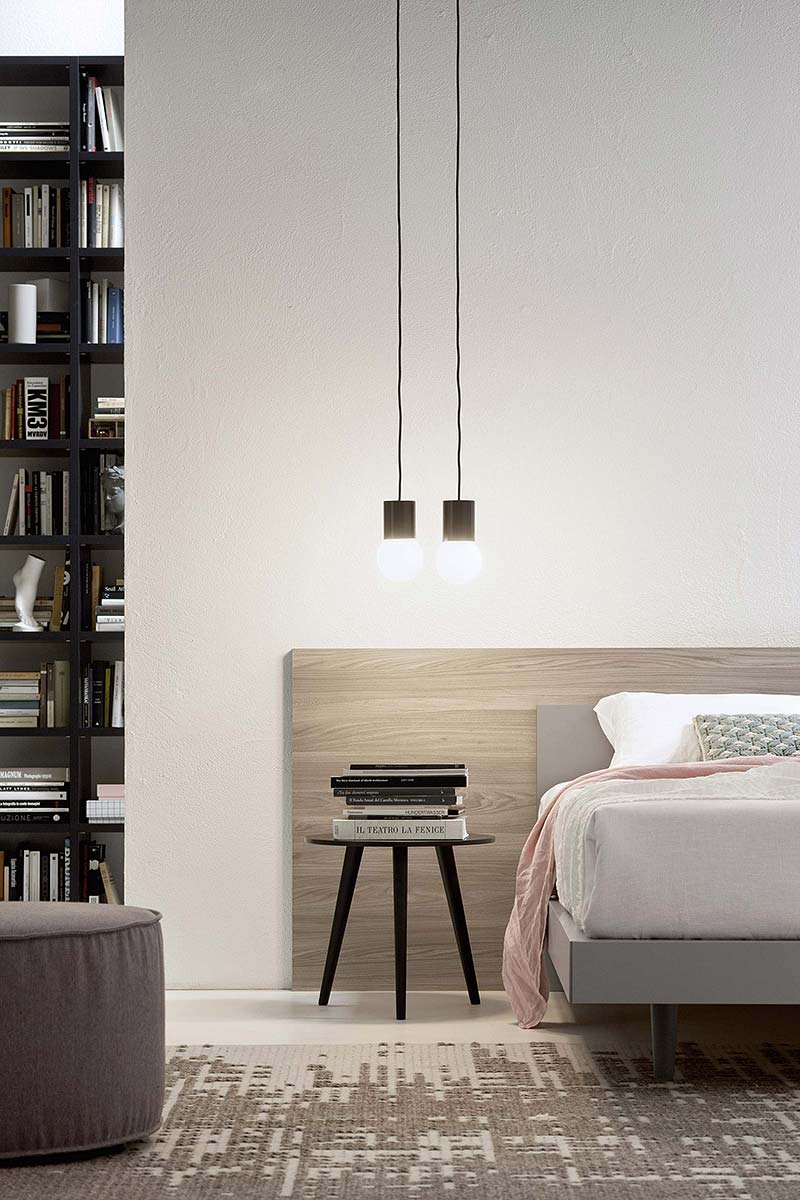 Table d'appoint design 3 pieds