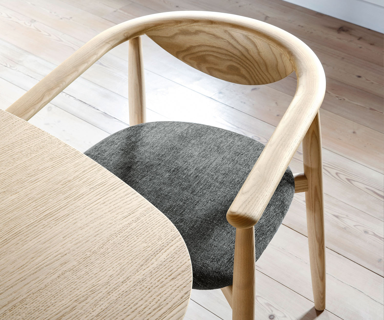 Novamobili Chaise Rose chêne massif gris garni en gris Novamobili Chaise Rose chêne massif gris garni en gris