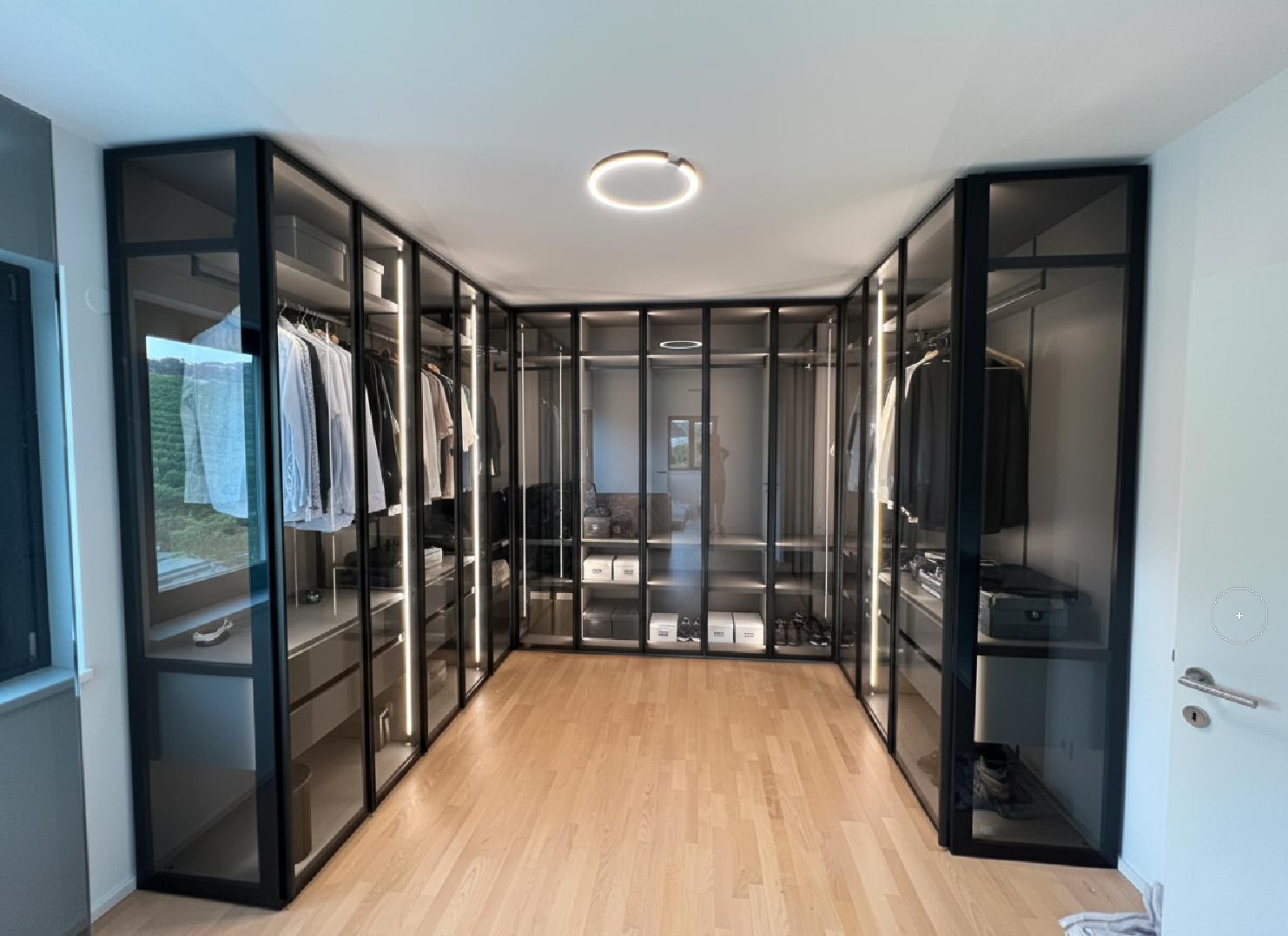 Novamobili Eckkleiderschrank Perry Ankleidezimmer mit LED Beleuchtung  (1) (1)