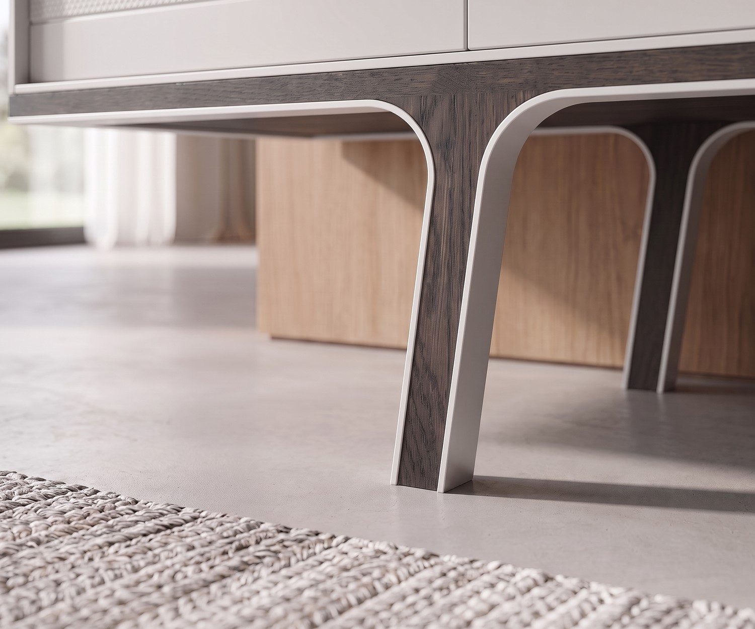 al2 Mobius 002 dressoir detail van houten poten al2 Mobius 002 dressoir in woonkamer, detail van de houten poten met wit metalen rand in een modern design.
