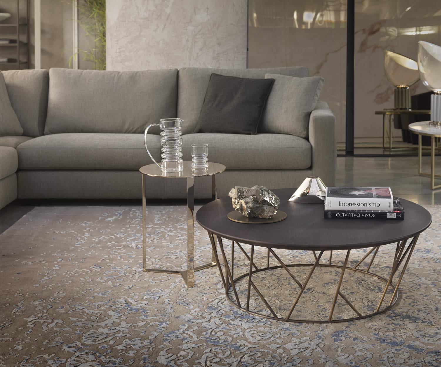 Oliver design hoekbank van Marelli met chaise lounge Oliver design hoekbank van Marelli met chaise lounge