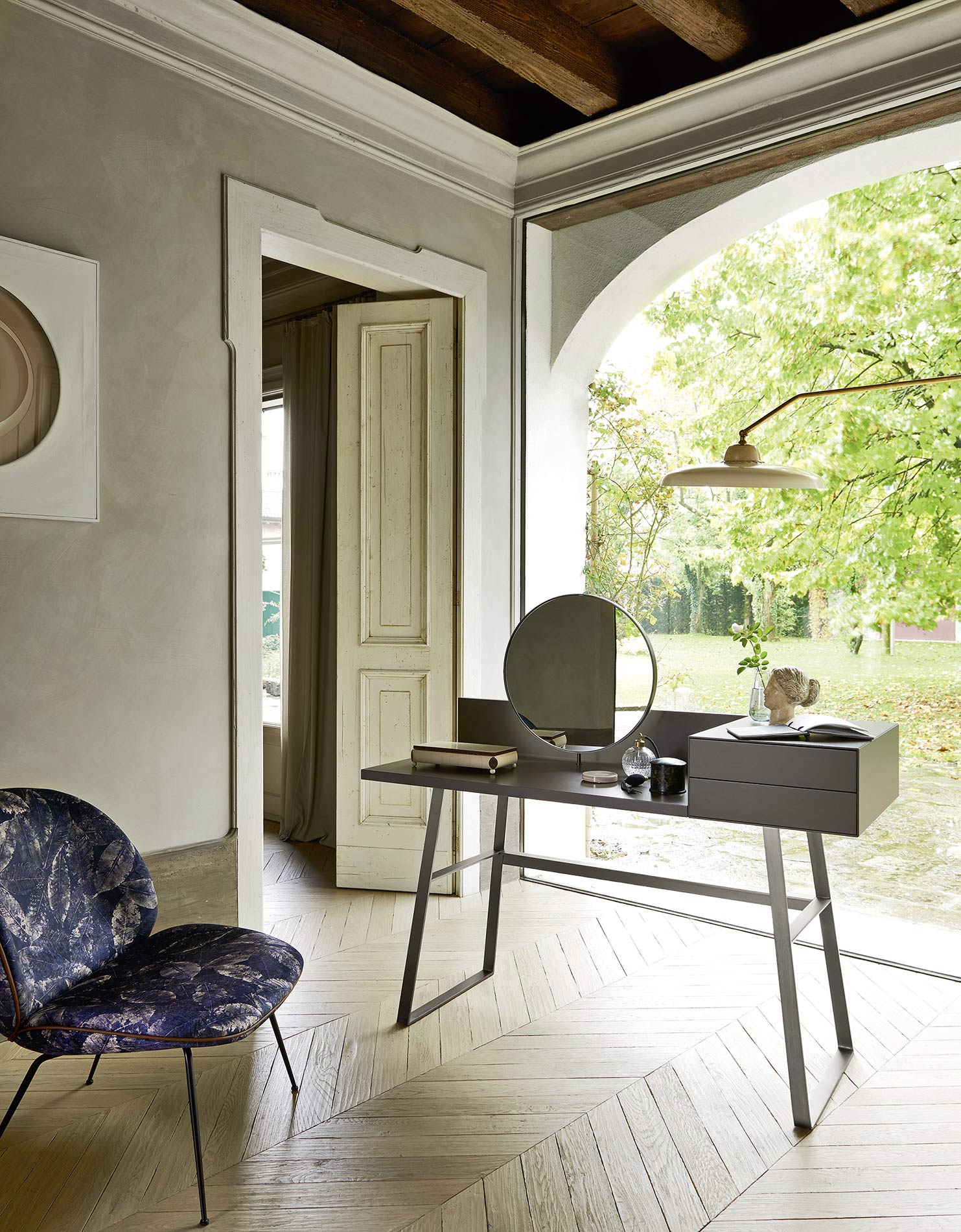 Design kaptafel met spiegel
