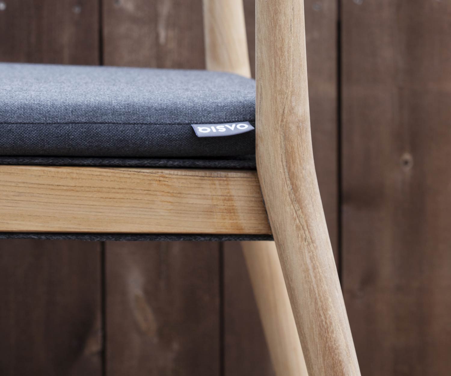 Oasiq Copenhagen design balkonstoel met gestoffeerd kussen in donkergrijs Oasiq Copenhagen design balkonstoel met gestoffeerd kussen in donkergrijs