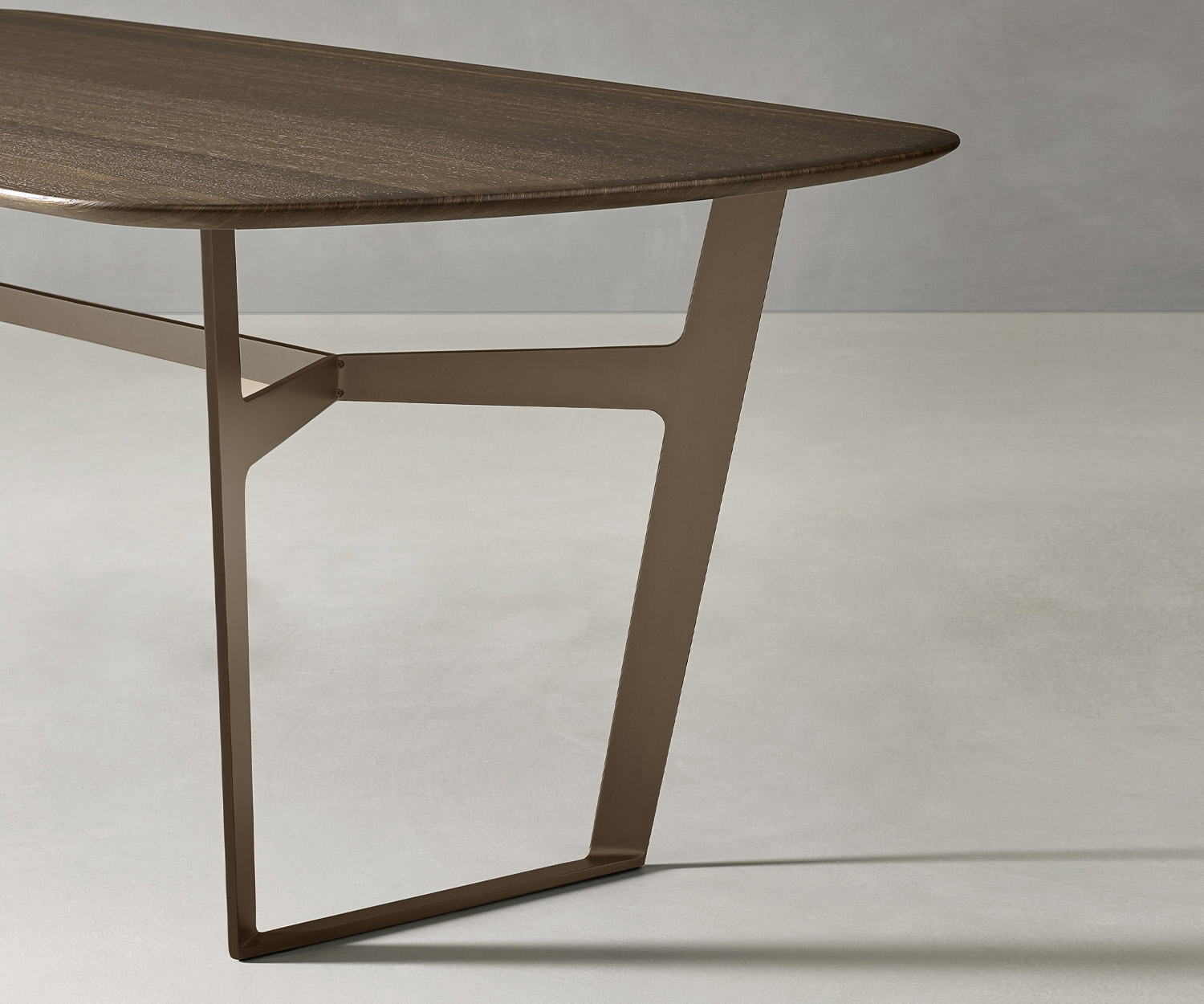Table de salle à manger Obi de haute qualité de Livitalia en détail avec chêne ennobli Structure en métal