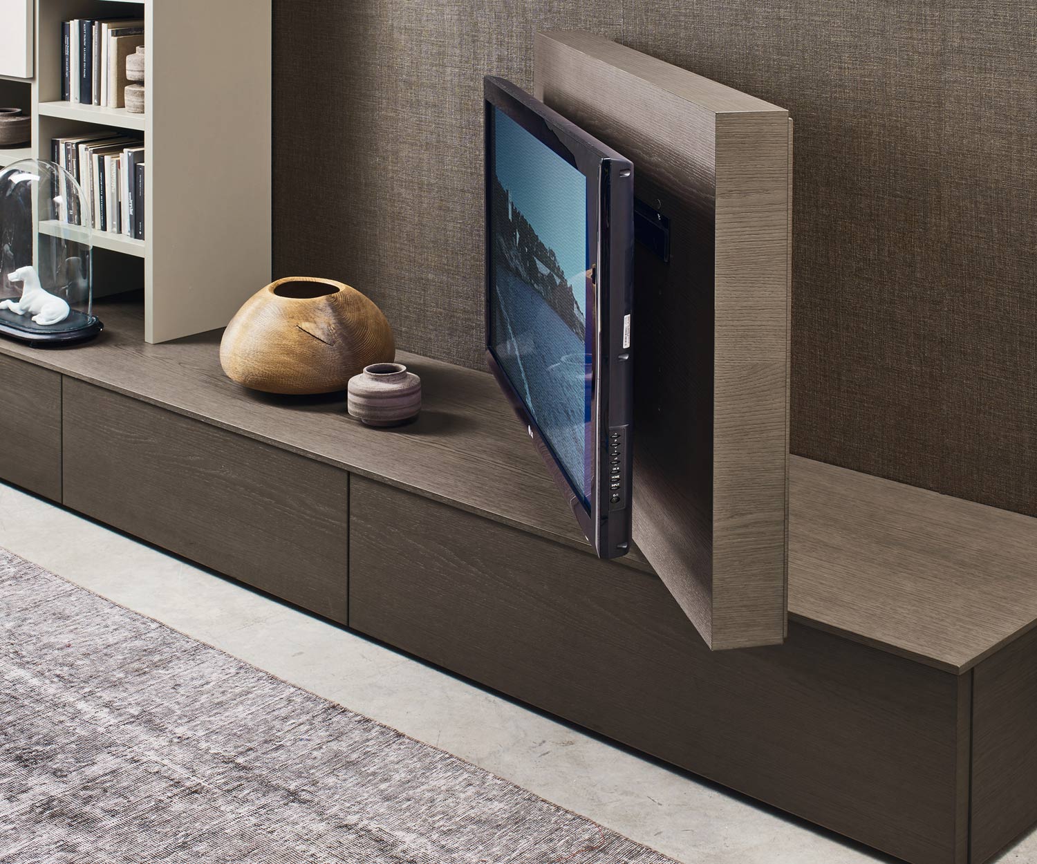 Modern Livitalia design lowboard met 90° draaibaar TV-paneel Modern Livitalia design lowboard met 90° draaibaar TV-paneel