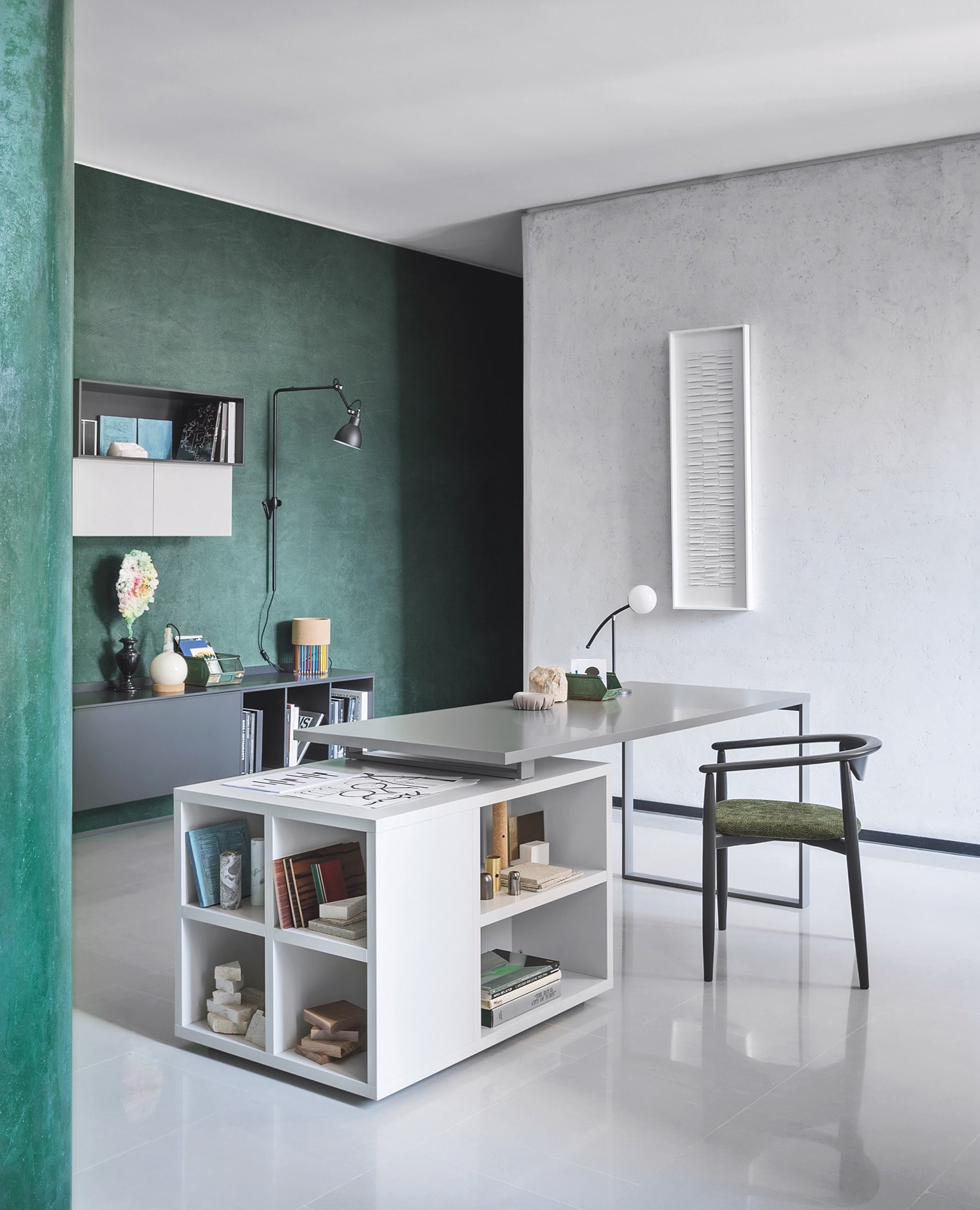 Bureau avec bibliothèque