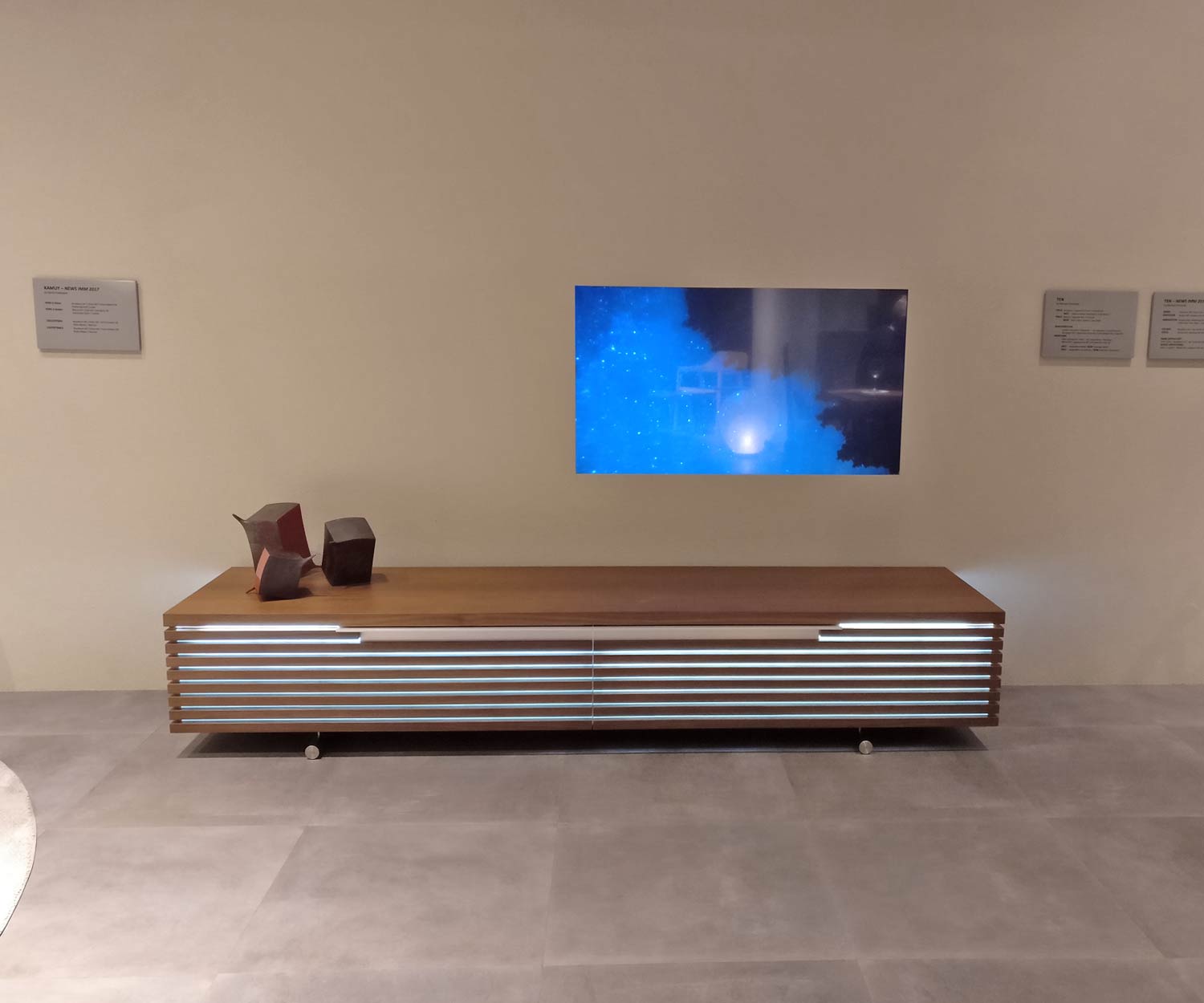 Conde House Tosai Design TV design lowboard met LED-verlichting en gefineerd oppervlak