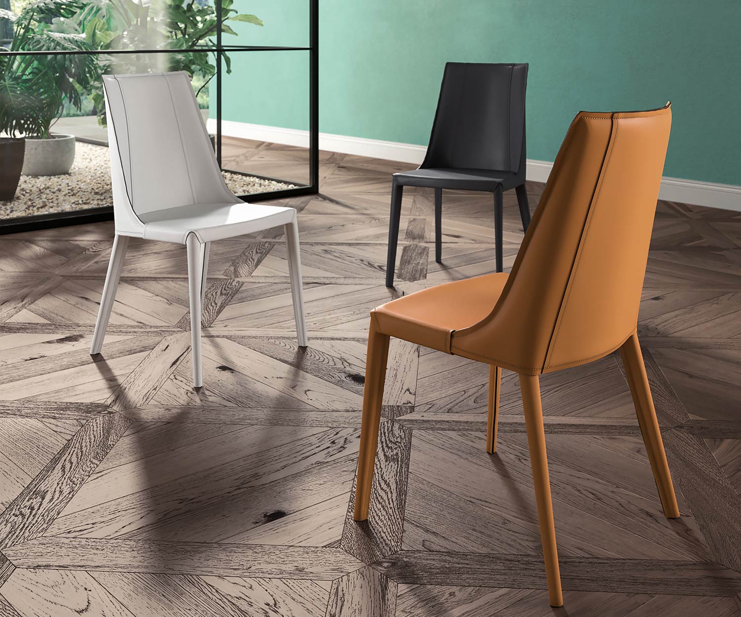 Chaise en cuir design de haute qualité disponible en gris foncé blanc ou cognac Chaise en cuir design de haute qualité disponible en gris foncé blanc ou cognac