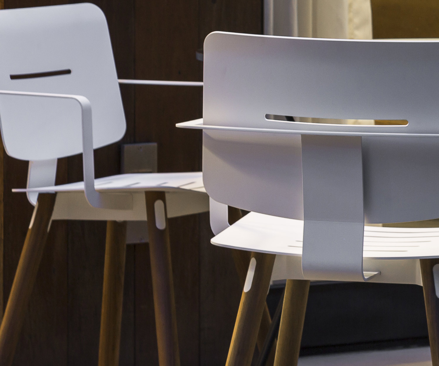 Exclusieve Oasiq Coco aluminium teak design stoel met aluminium zitting