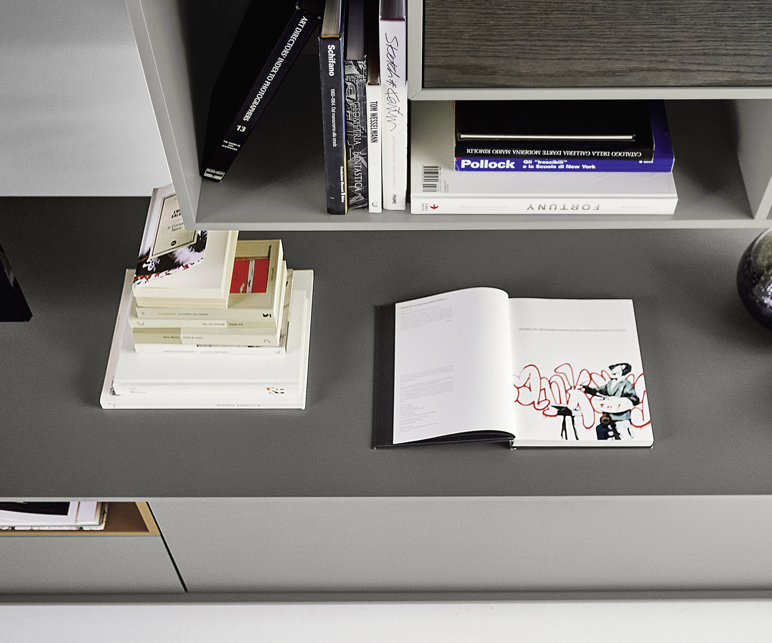 Hoogwaardige Livitalia Designer-hangkast C21 in matgrijze lak Hoogwaardige Livitalia Designer-hangkast C21 in matgrijze lak