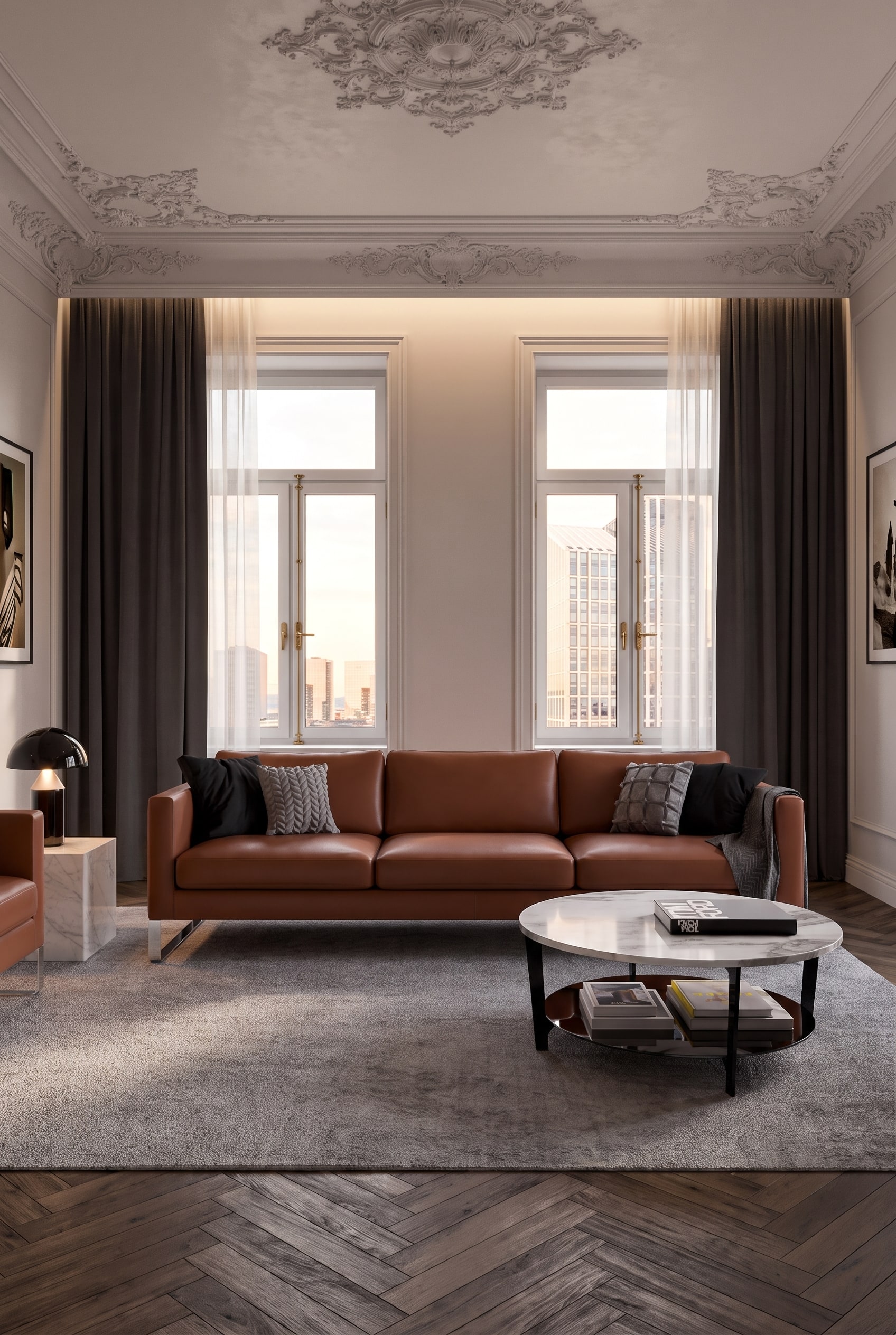 Canap&eacute; moderne et &eacute;pur&eacute; Prostoria Cloud dans un &eacute;l&eacute;gant salon d'appartement ancien avec parquet en chevrons