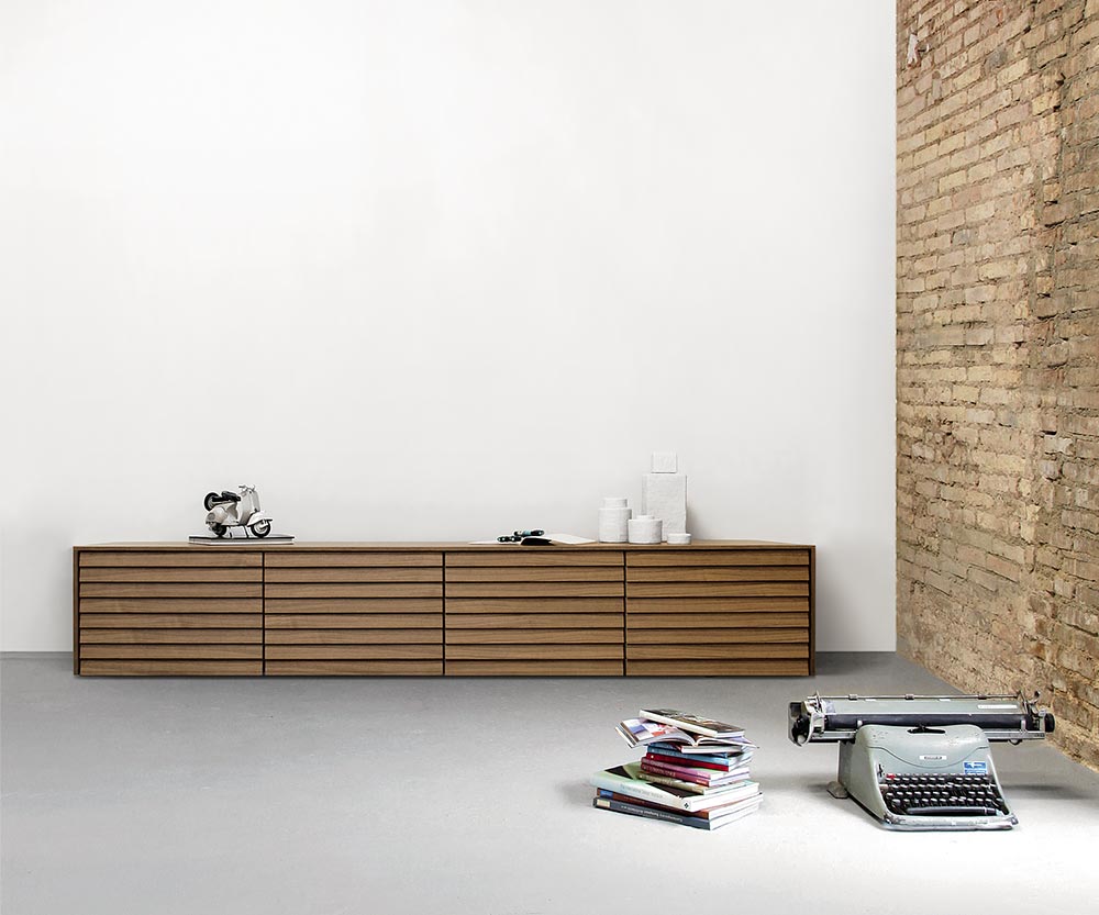 Punt Sussex dressoir vloer B235 super mat walnoot Punt Sussex dressoir vloer B235 super mat walnoot