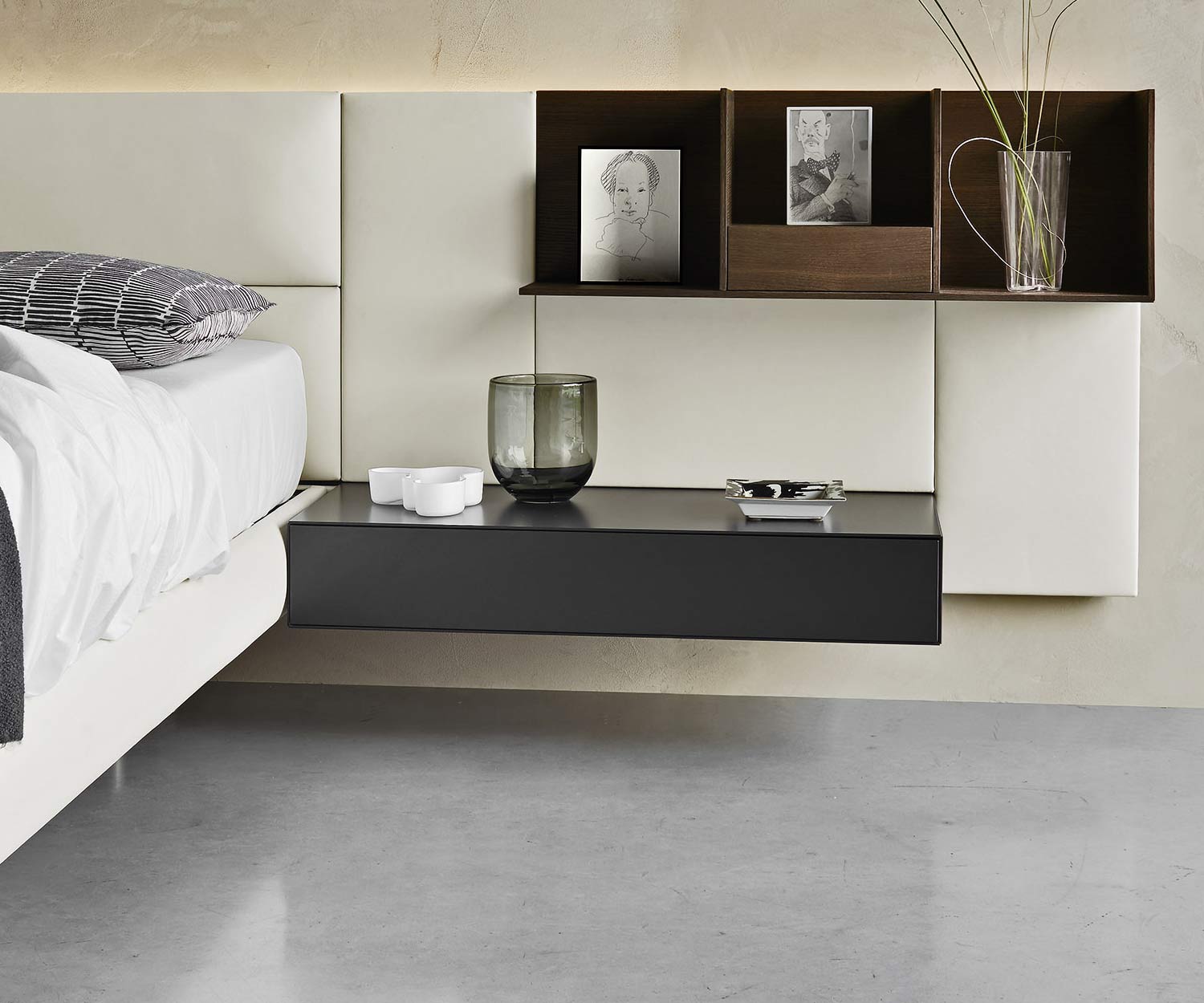 Haute qualité Livitalia Table de nuit design plate Suspendue Haute qualité Livitalia Table de nuit design plate Suspendue