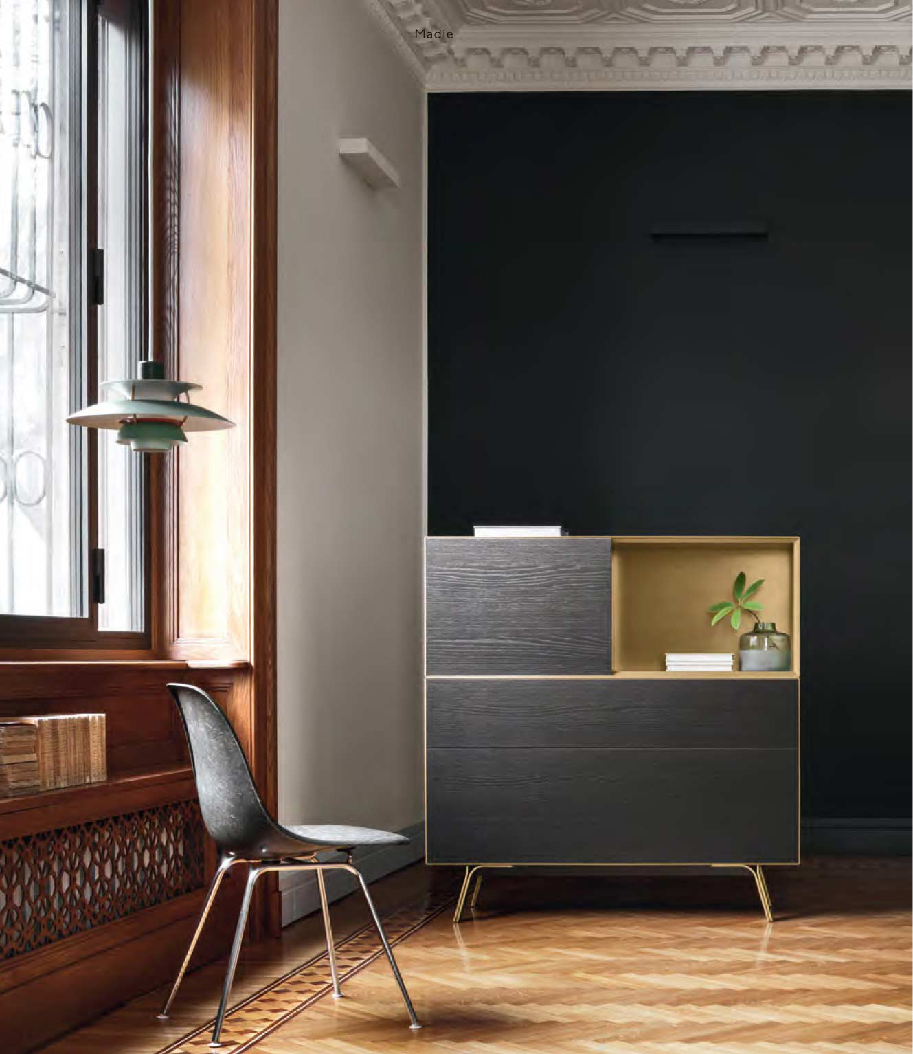 Highboard in retro design.