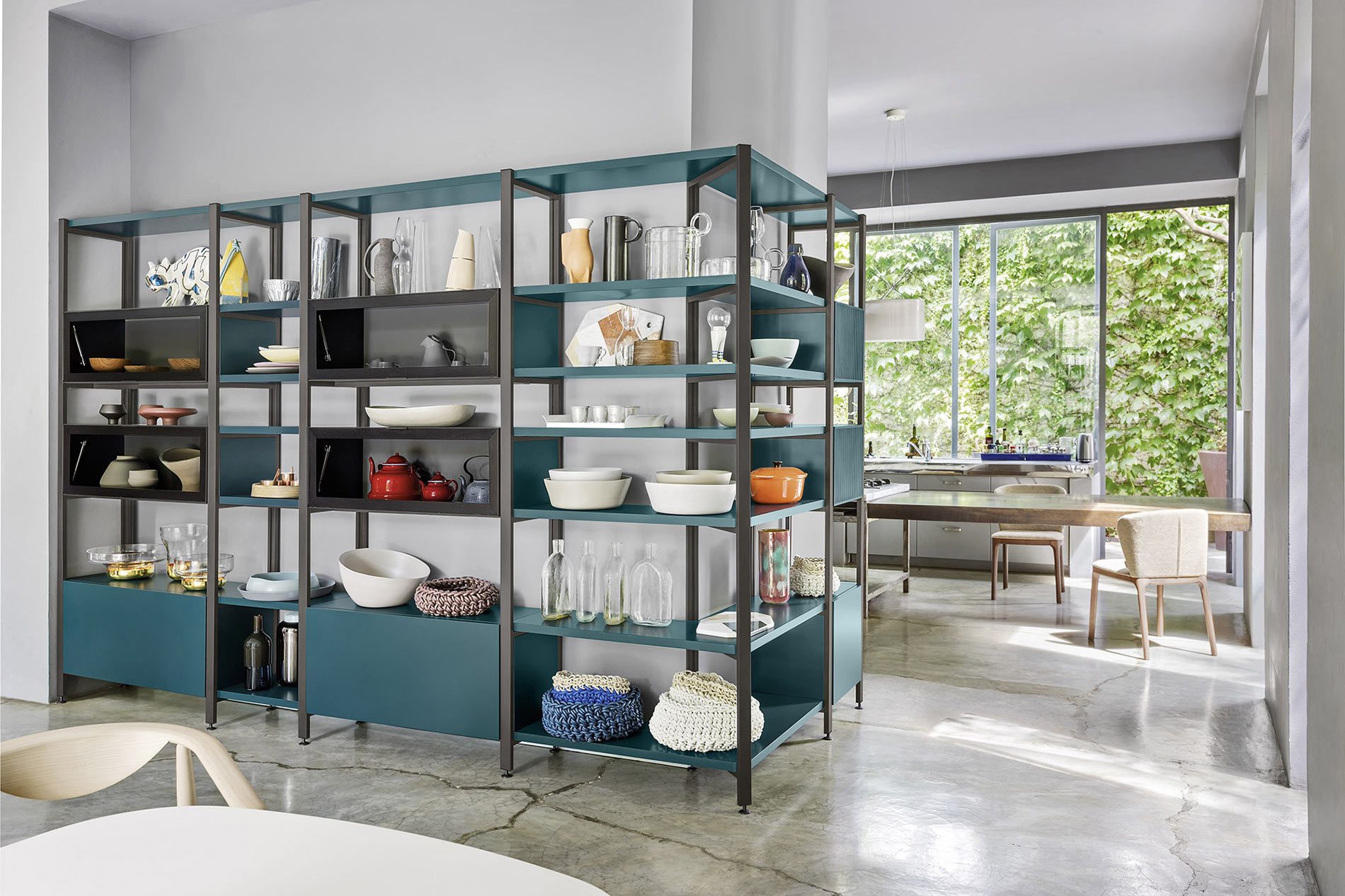 Metalen design hoekplank