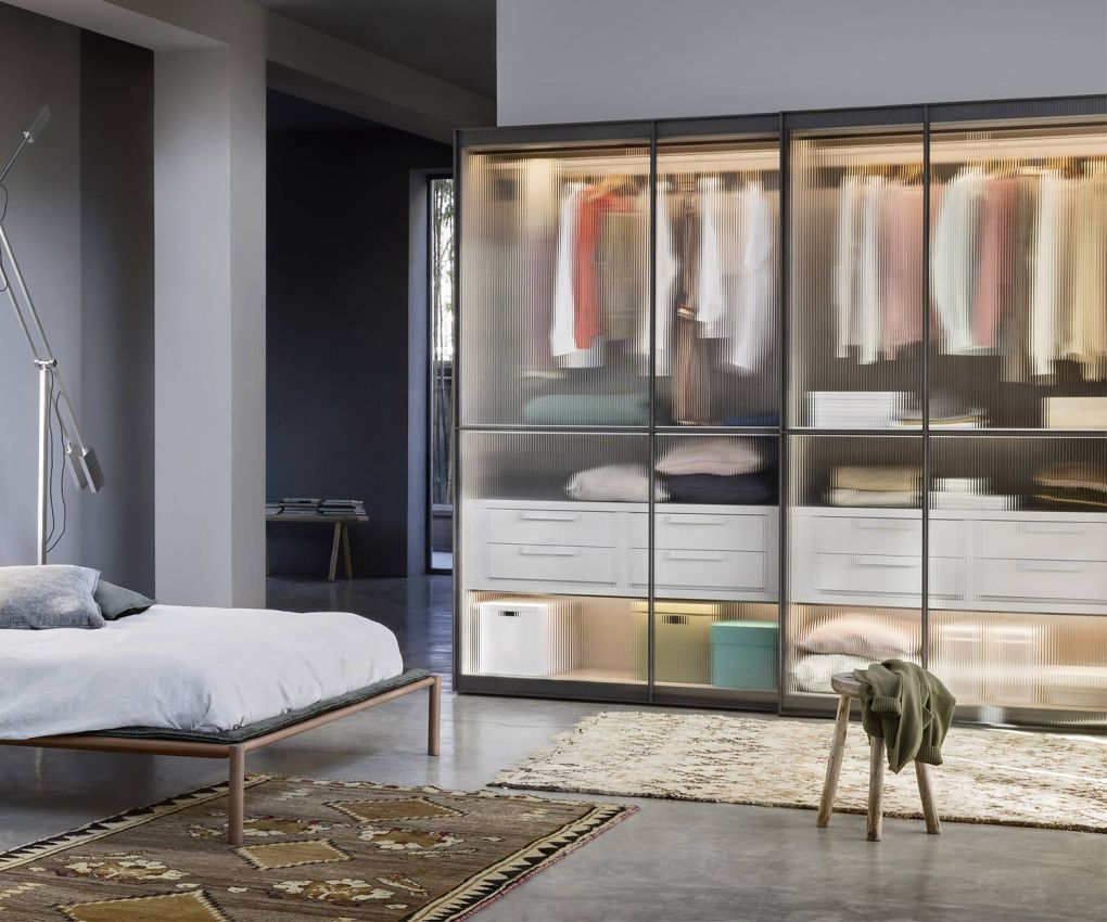 Novamobili Armoire Layer avec portes coulissantes en verre et LED