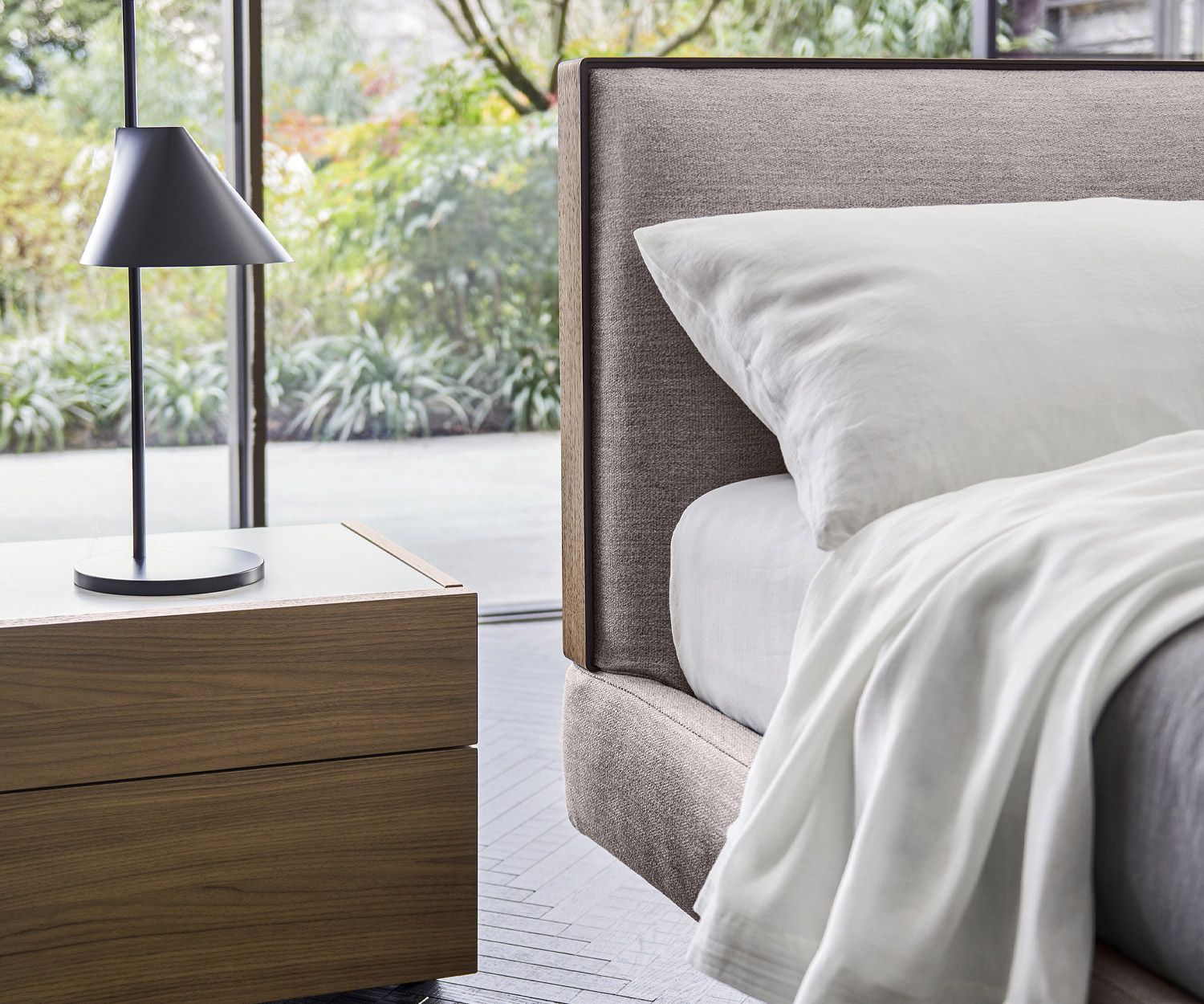 Confortable Livitalia Design Lit Décor Cadre avec housse grise