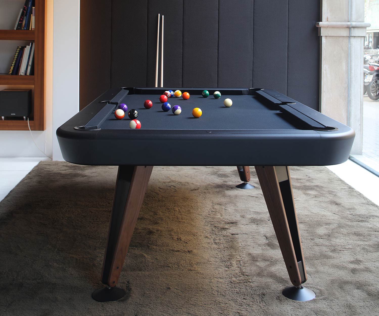 RS Barcelona Table de billard diagonale avec pieds en bois et acier