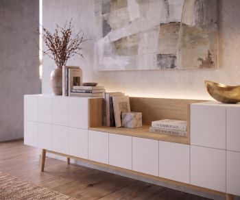 Buffet al2 MOS-I-KO 003 A pour le salon, en laque mate blanche et bois de chêne au style rétro moderne.